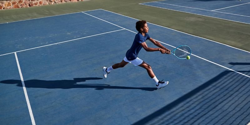 univers sports collectifs et de raquettes Intersport Barcelonnette